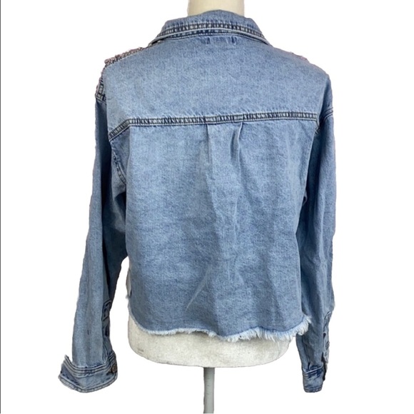Forever 21 Womens Jacket Light Denim Crop Bling Rhinestones Pocket Raw Hem L New - Picture 2 of 5